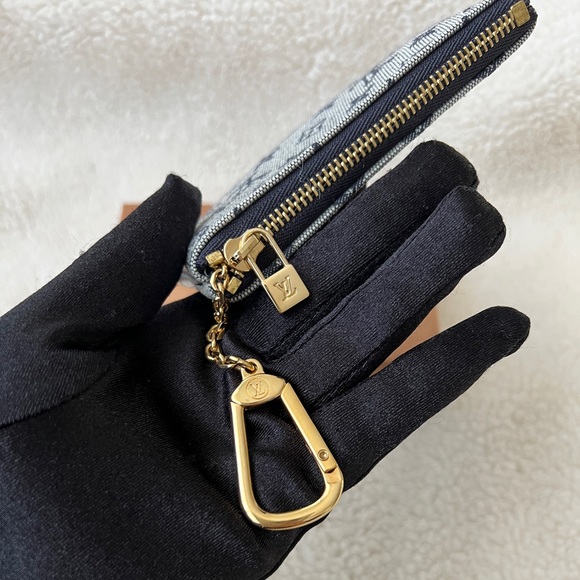Auth Louis Vuitton Vintage Denim Key Pouch - Unused - Picture 3 of 7